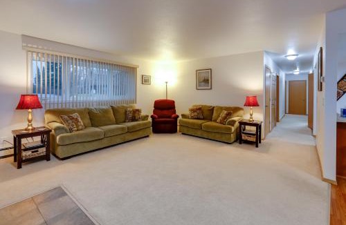 College House | Fairbanks Alaskan Abode ~ 1 Mile to Pioneer Park!