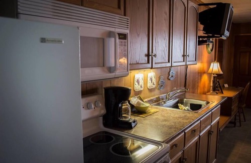Manchester Hotel | Fairway Overnight & Extended Stay