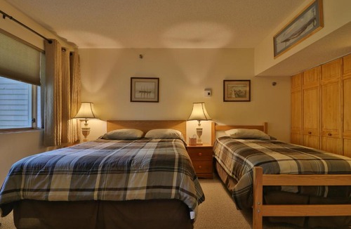 Sunday River Area Hotel | Fall Line E102