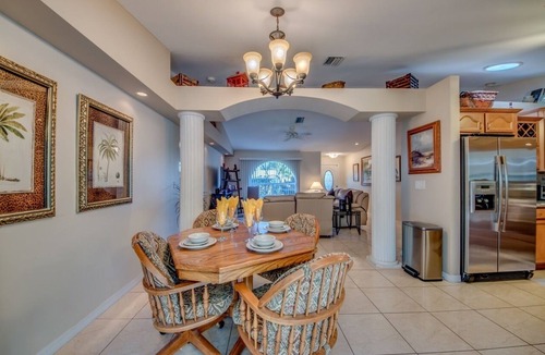 Pelican Villa | Family-Friendly Pool Retreat for You & Your Fur Baby | Villa Hideaway – Roelens Vacations