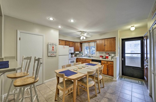 Wildwood House | Family-Friendly Wildwood Townhome ~ 3 Mi to Beach