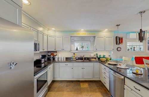 Pittsfield House | Family, Friends and Fun for all
