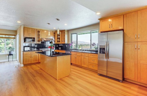 East San Jose House | Family Retreat Near Dtwn San Jose