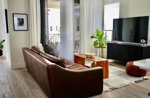 Newark House | Family-sized house with huge kitchen and patio