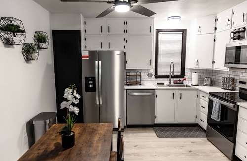 Bayshore - Klatt House | FAVORITE Cozy 2-bedroom house in a quiet neighborhood close to everything!
