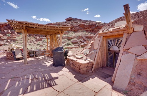 Moab House | Female Hogan, disc golf, kayaks, ATV, wildlife, hiking, beach, pet friendly