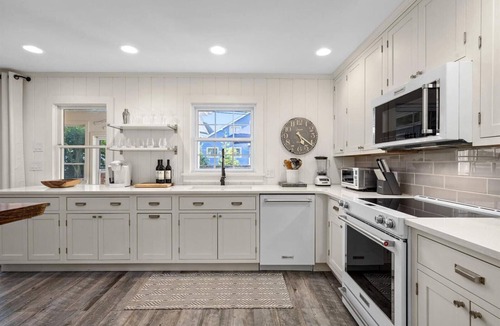 Rehoboth Beach House | Fire Island-Style chic getaway with Pool & Linens!