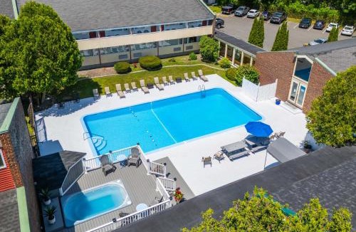 Waterville Hotel | Fireside Inn & Suites Waterville