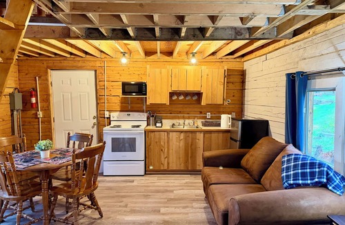 Ninilchik Cabin | Fireweed Cabin on the Cook Inlet, Basecamp for all your Alaskan adventures!
