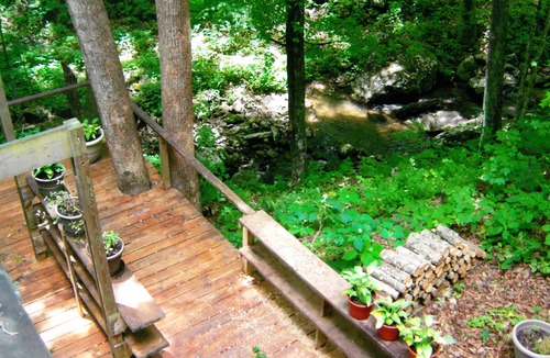 Bakersville House | Five-star, Romantic Cozy Home Built Right Over the Waterfalls Very Pet Friendly