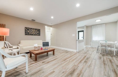 Coral Terrace House | Flight Deck. Pet friendly. Southwest area.