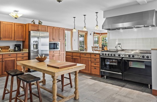 East Sullivan House | Fox Beach House! Oceanfront home, sleeps 10!