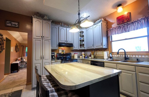 Lexington Other | Fox Haven Sleeps 10 Mid-Ohio Raceway, OSR, Snow Trails Ski Resort, BibleWalk…