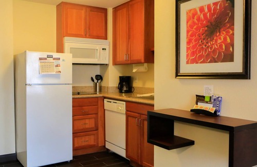 Milpitas Apartment | Free Breakfast. Free Shuttle. Outdoor Pool & Hot Tub. Studio Near Downtown San Jose.