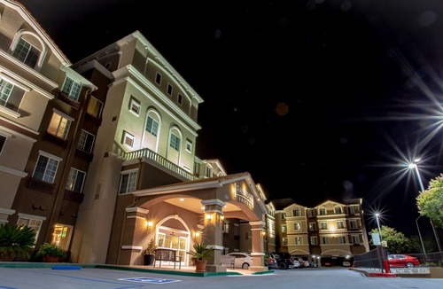 Milpitas Apartment | Free Breakfast. Free Shuttle. Outdoor Pool & Hot Tub. Studio Near Downtown San Jose.