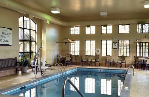 Beckett Ridge Condo | Free Daily Breakfast, Fitness Center, Indoor Pool.