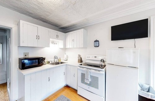 Castine House | Friendly home with our separate condos & free WiFi in the heart of downtown