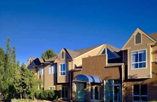 Dublin House | Fun Staycation! 2 Spacious Units with Free Parking! Pet-friendly!