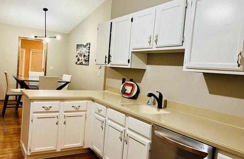 Grove City House | Furnished 3BR/Pets OK/Garage/Accessible