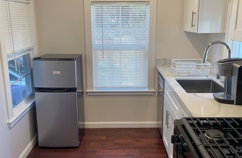 North Berkeley Cottage | Furnished North Berkeley pet-friendly cottage in the center of it all