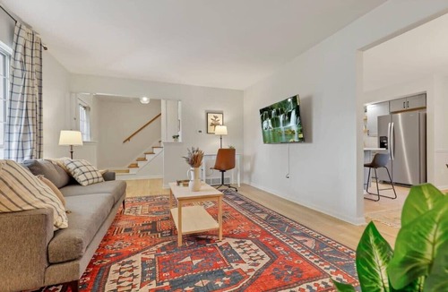 Gahanna House | Gahanna- 4 Bed 2.5 Bath - Garage + Yard - INTEL