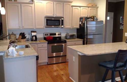 Rehoboth Beach Condo | Gated Community: Top Corner Unit, Screened Porch Facing Woods, Beautiful Pool