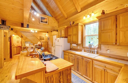 Talkeetna Cottage | Gateway to Denali! Talkeetna Cabin 5 Mi to Dtwn