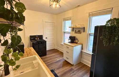 German Village House | German Village & Downtown | Steps to High Street | Free Parking | 5,800 Reviews
