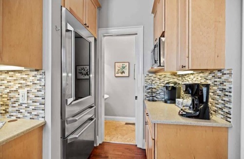 Merion Village House | German Village Near Schiller Park, Dining & OSU