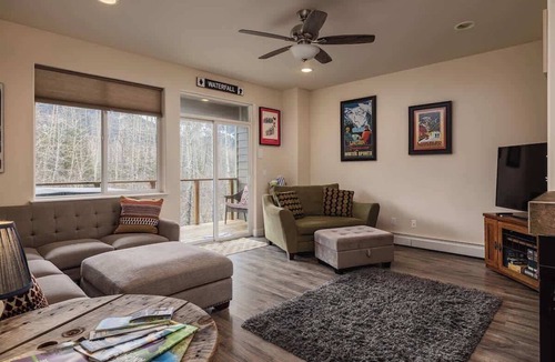 Alyeska House | Girdwood Mountain Basecamp-Sleeps 7-Near Alyeska