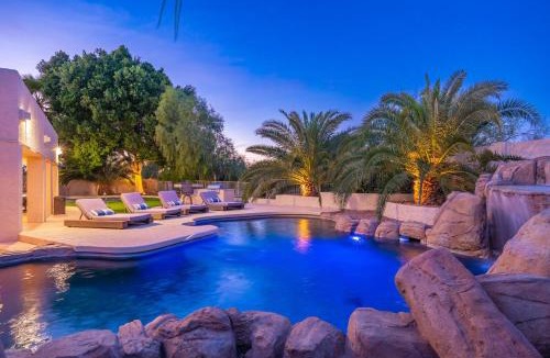 Red Mountain Ranch Villa | Golf CourseHeated PoolGame RoomPutting Green