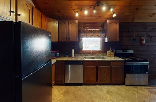 McArthur Cabin | Gone Fishin' - Cabins in Hocking