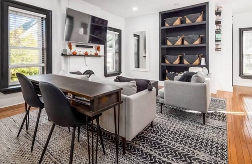 Italian Village Apartment | Gorgeous 1BR-Heart of Short North