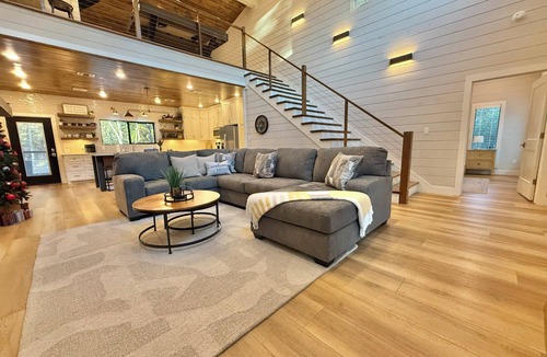 Hochatown Cabin | Gracewood Creek - Luxury Cabin, New Heated Pool