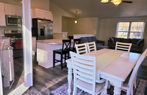 Wyoming House | Grand Rapids Area Stay, Shopping and Entertainment
