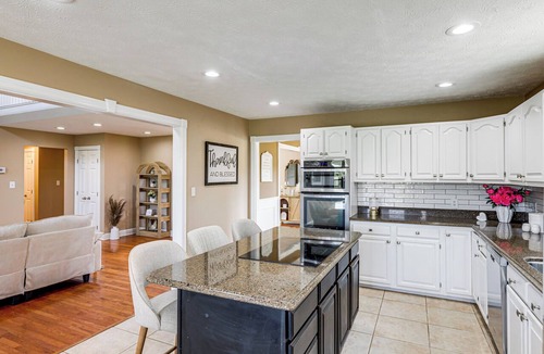 Corinth House | Great for Groups! Corinth Gem w/Game Room & Pool