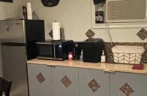 Franklin Estates Cottage | Great gameroom in the Country close to Texas A&M.