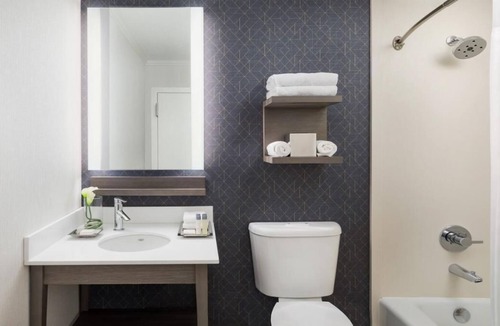 Fisherman's Wharf House | Great Hotel In A Fantastic Location! Game Room, Onsite Bar, Pet-friendly!