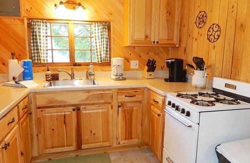Sandy River House | 🐾Greenvale Cove 7 - Loon's Ruhe - Greenvale Cove on Rangeley Lake, dog friendly