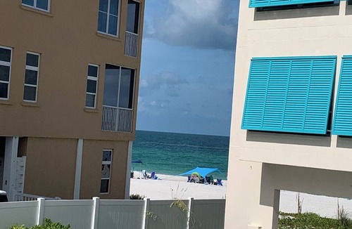 Bradenton Beach Apartment | Gulf side! No crossing the street to get to the beach! COQUINA BEACH CLUB 109