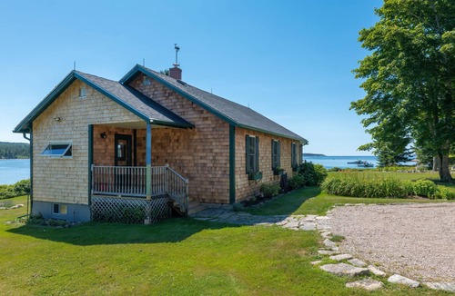Winter Harbor House | Guptill Cottage oceanfront with views of Acadia National Park