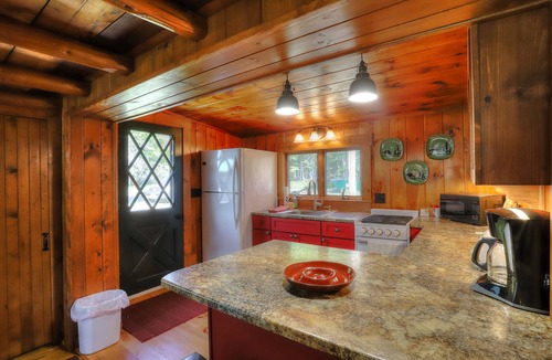 Rangeley Cabin | Haines Landing - 7 Spruce Street - shared waterfront on Mooselook