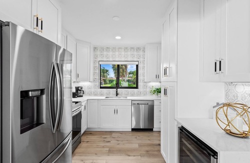 Hallandale Beach House | Hallandale Beach | Saltwater Jacuzzi | 3BR Escape! | Near Beach & Aventura + Gulfstream Races