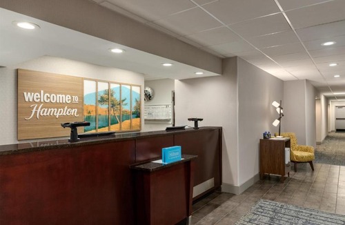 Bristol Hotel | Hampton Inn Bristol