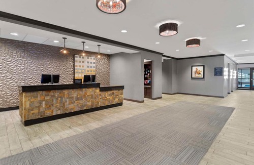 Columbus Hotel | Hampton Inn & Suites by Hilton Columbus Scioto Downs