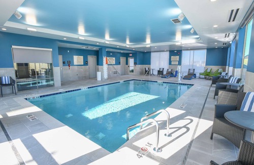 West Chester Hotel | Hampton Inn & Suites Cincinnati Liberty Township