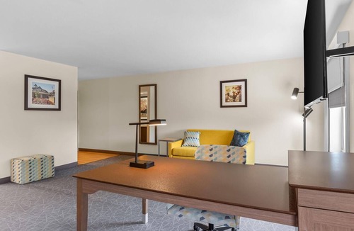 Mansfield Hotel | Hampton Inn & Suites Mansfield-South @ I-71