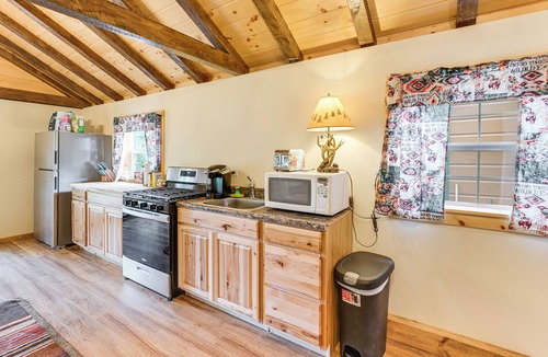 Harrington Cabin | Harrington Cabin w/Grills - Near Beaches & Hiking