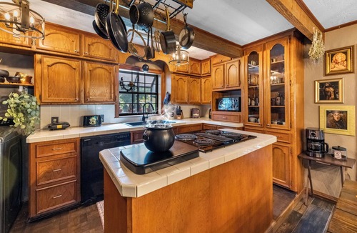 Onalaska Cottage | HARRY POTTER THEMED COTTAGE