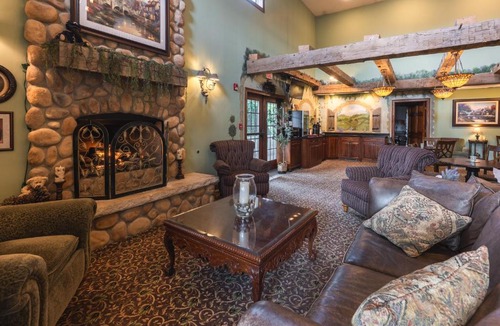 Cedarville Hotel | Hearthstone Inn & Suites